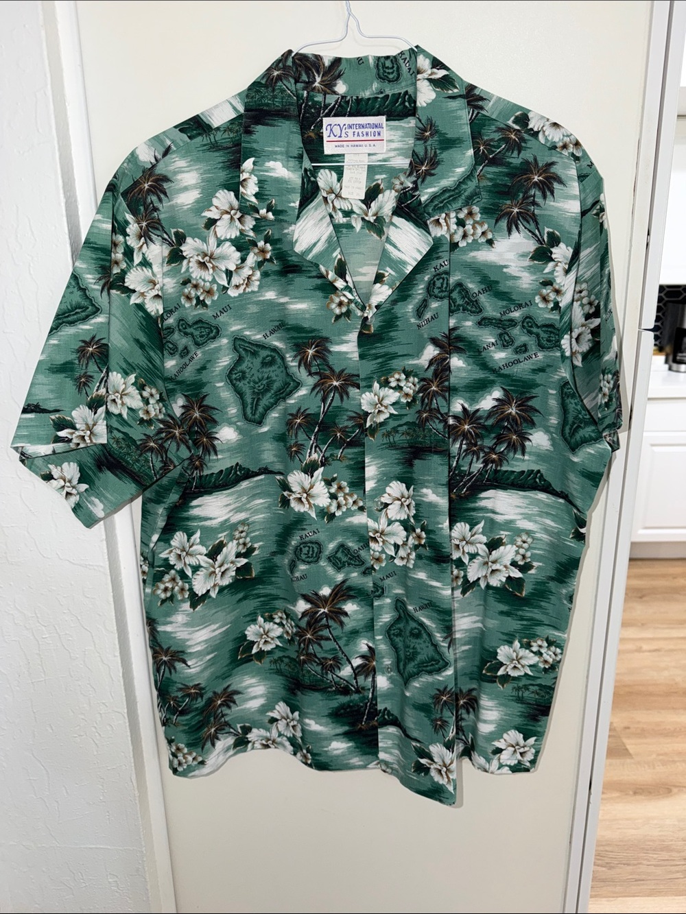 KY's International Green Hawaiian Floral Island Button Down Shirt | 2XL